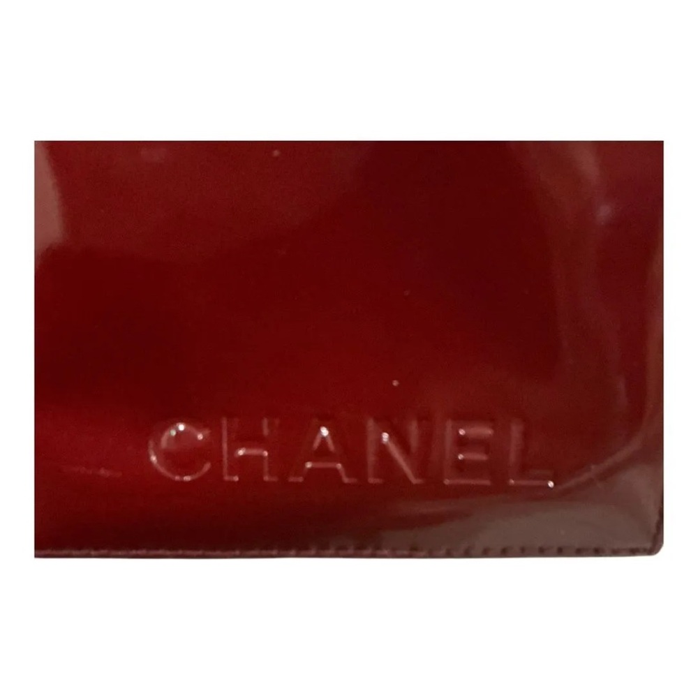 ✨💎CHANEL💎✨Vintage East West Quilted Patent Leather Chocolate Bar. 5 Series! - Picture 7 of 8